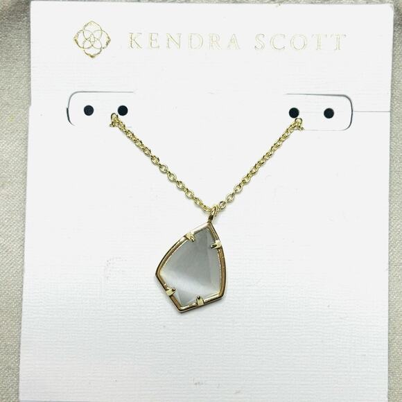 KENDRA SCOTT 14K Gold Plated Cory Pendant Necklace in Ivory Mother of Pearl - Picture 2 of 6